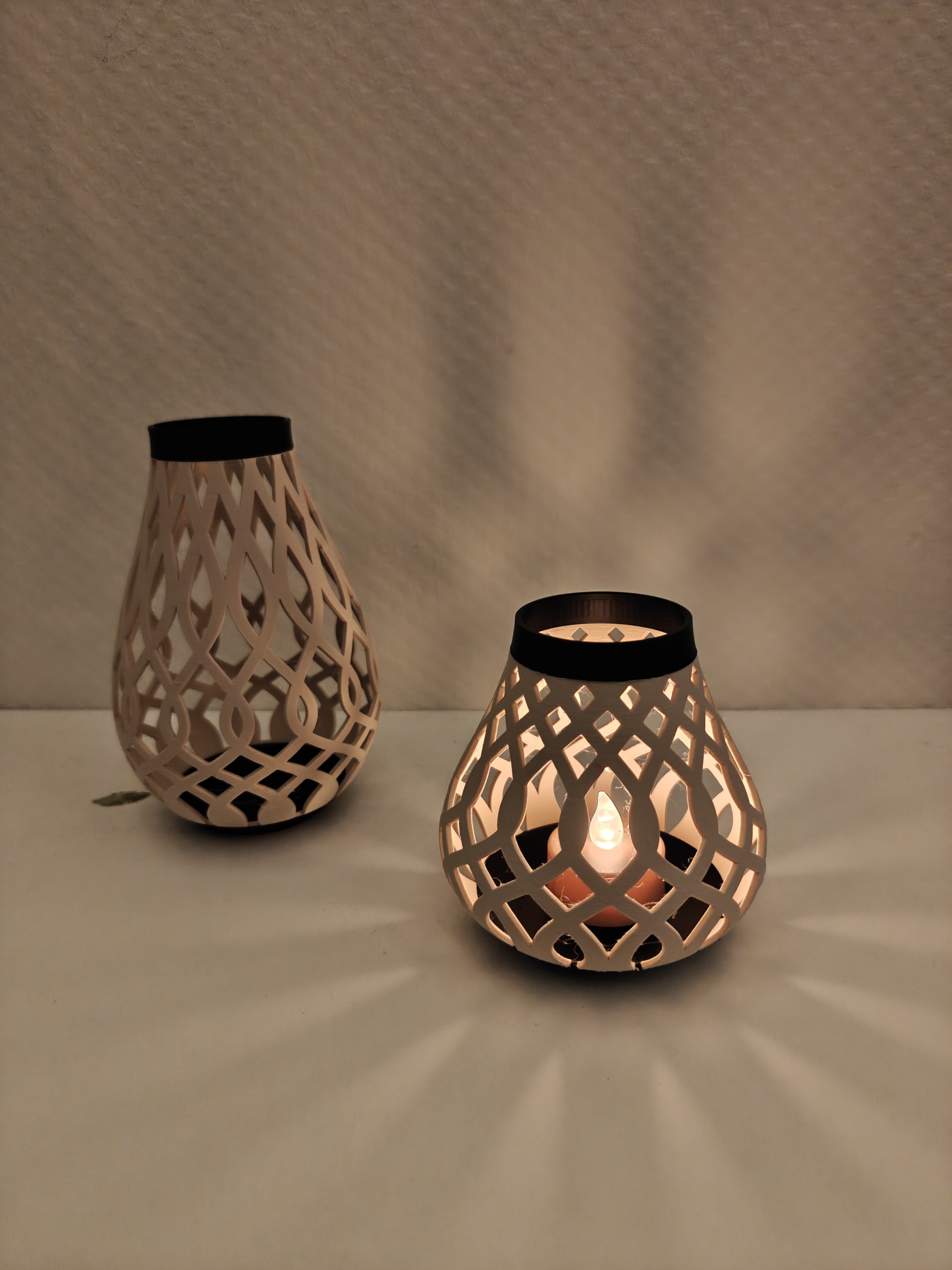 Modern Izgara Desenli Rüzgar Feneri Tealight Mumluk Dekoratif Mum Tutucu