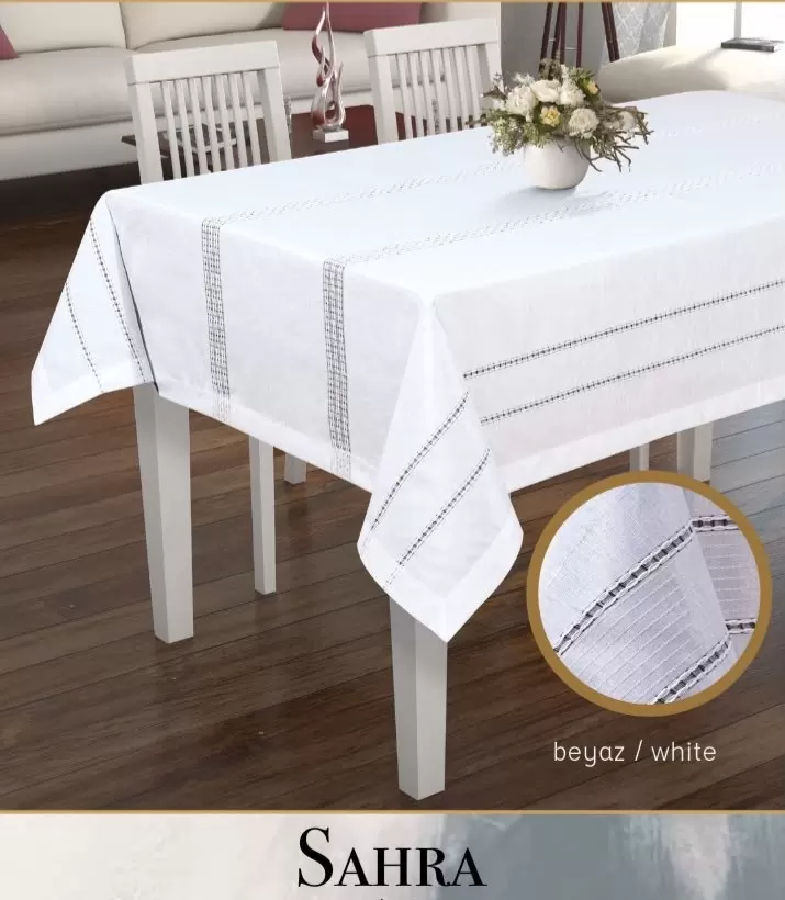 Sahra Model Beyaz 160x220 cm Polyester Ajurlu Keten Masa Örtüsü Şık Tablecloth
