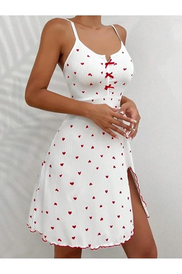 Kadın Beyaz Kırmızı Kalp Desenli Askılı Elbise 5066 · BEDEN: S/M · RENK: Beyaz