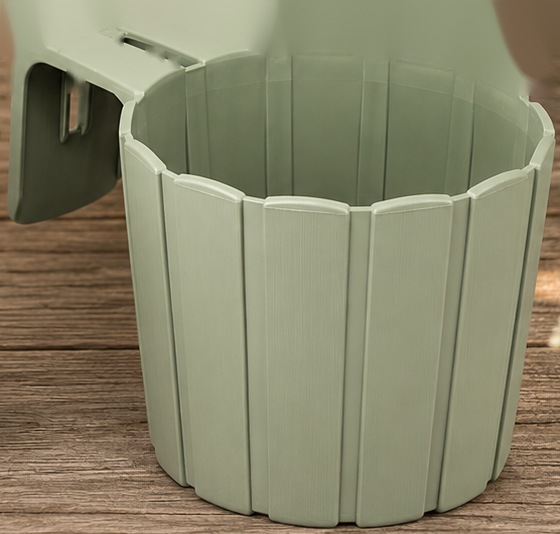 3D Baskı Askılı Balkon Saksısı Dikey Çizgili Dekoratif Çiçek ve Aromatik Bitki Saksısı - Adaçayı Yeşili