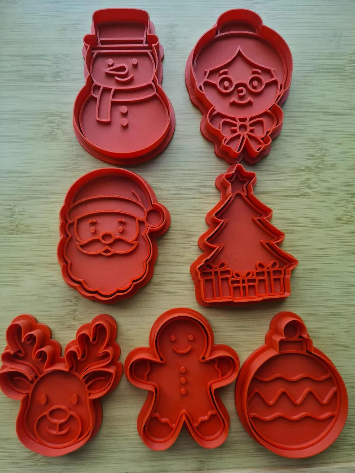 3D Baskı Yılbaşı Kurabiye Kalıbı ve Damga Seti Noel Baba Ren Geyiği Kardan Adam Çam Ağacı Kırmızı