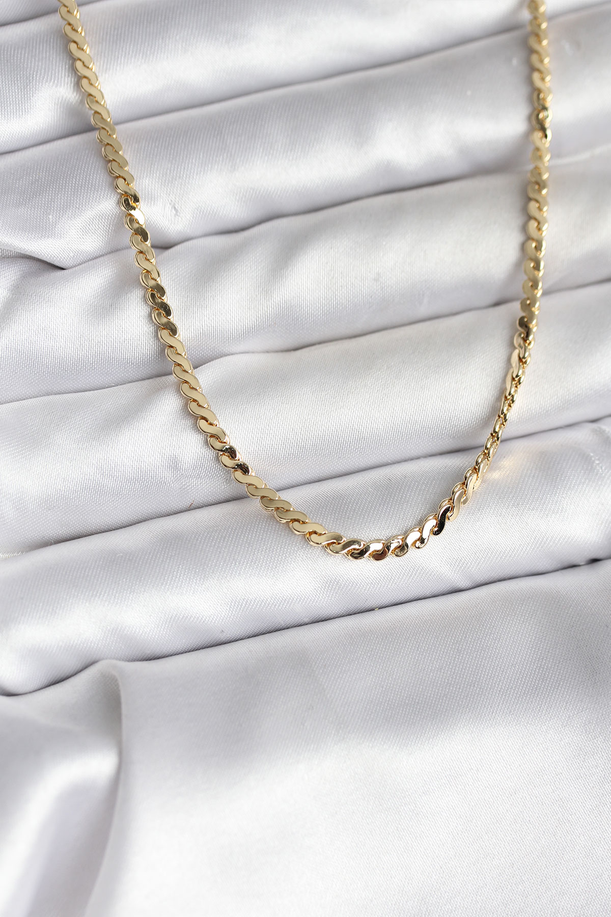 14K Gold Renk Kaplama Ezme Yılan Zincir Model CM Kadın Kolye