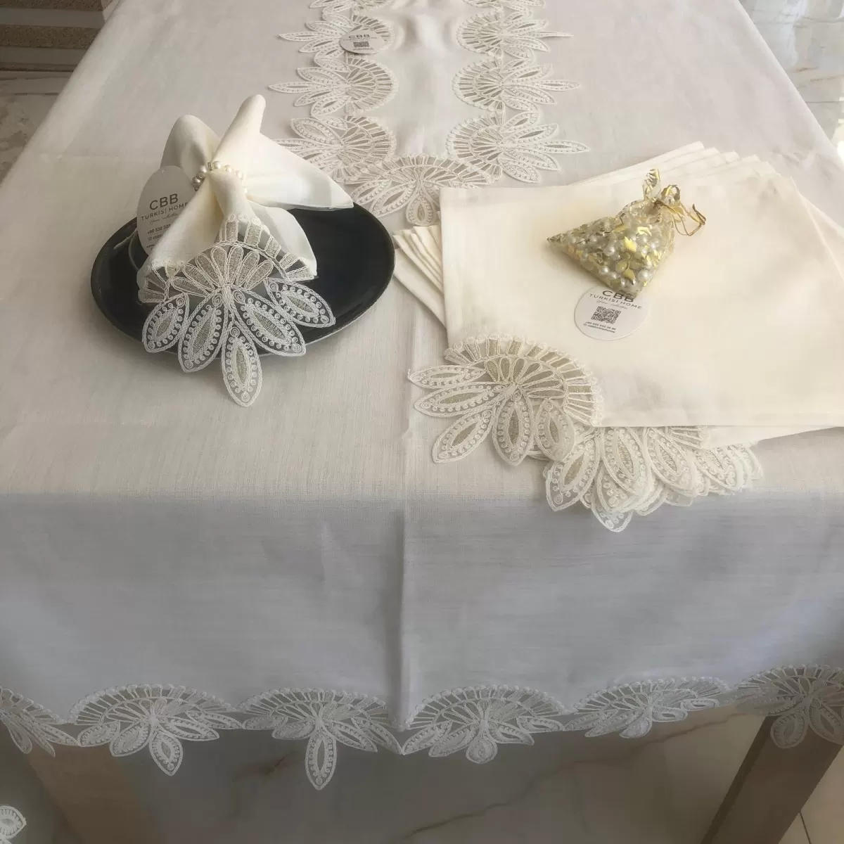 Sofra Takımı Lady Gardenya Keten Yemek Takımı 160x220 Masa Seti 26 Parça Runner Set Kreme Gold