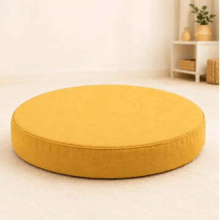 Yuvarlak Blok Minder · 40 × 40 × 7 cm | Hardal | İç mekân