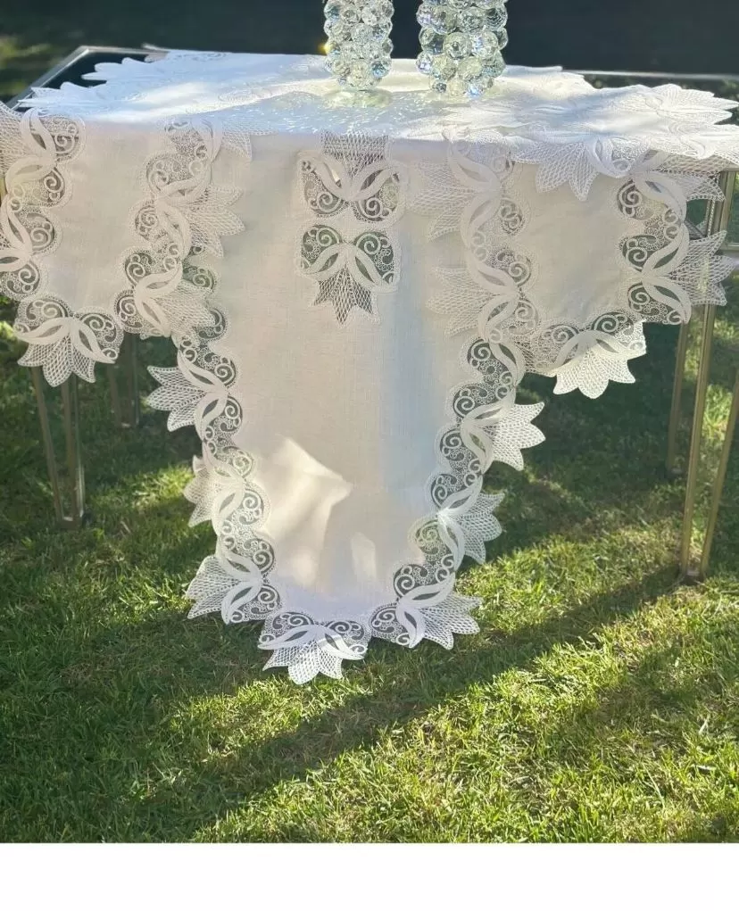 Salon Takımı 5 Parça Keten Dantelli Masa Örtüsü Runner Seti Çeyizlik Kayla Model Krem-Gümüş