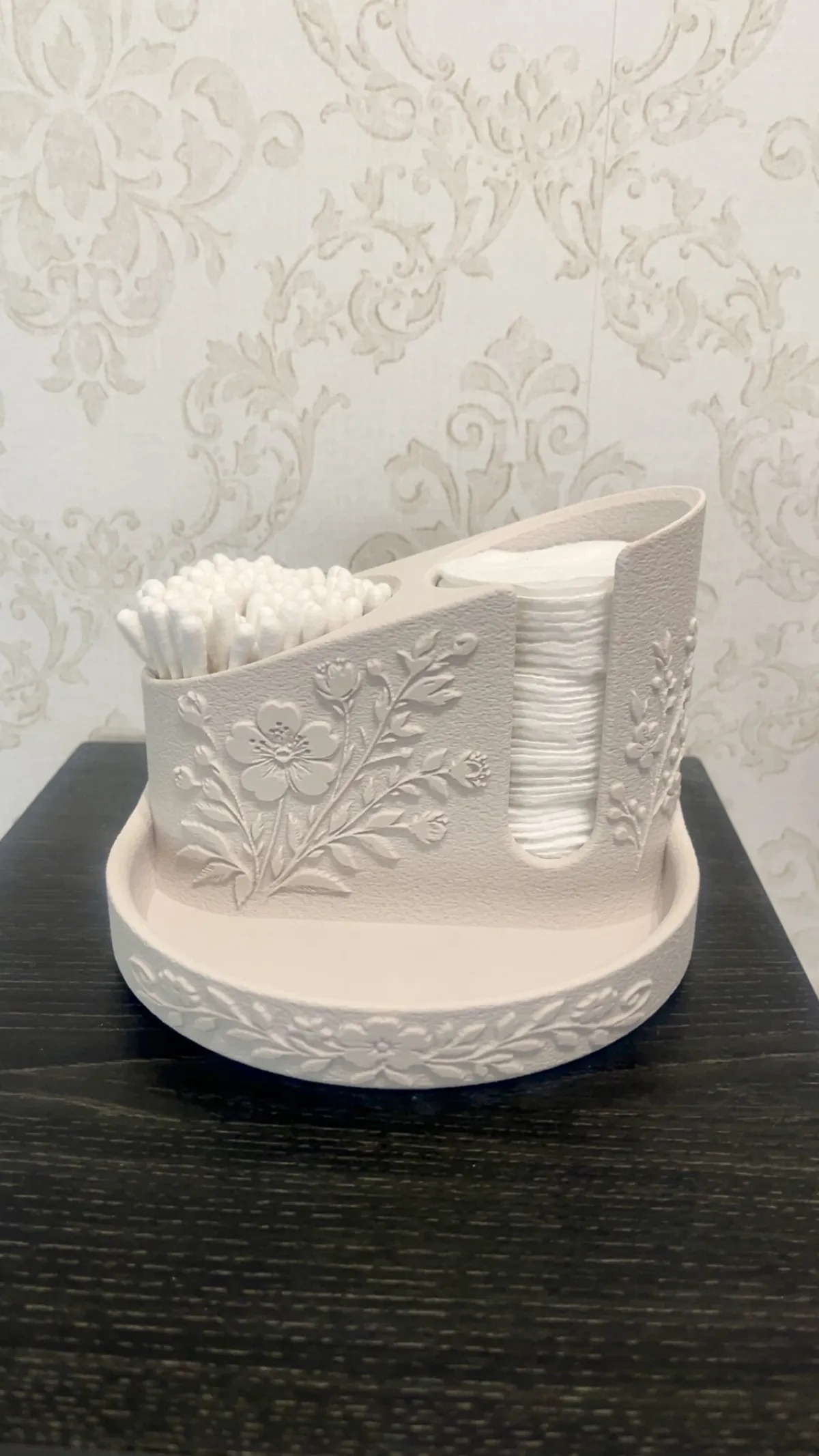 3D Baskı Çiçek Kabartmalı Makyaj Pamuğu ve Kulak Çubuğu Tutucu Takı Tepsili Banyo Düzenleyici - Krem Beyaz