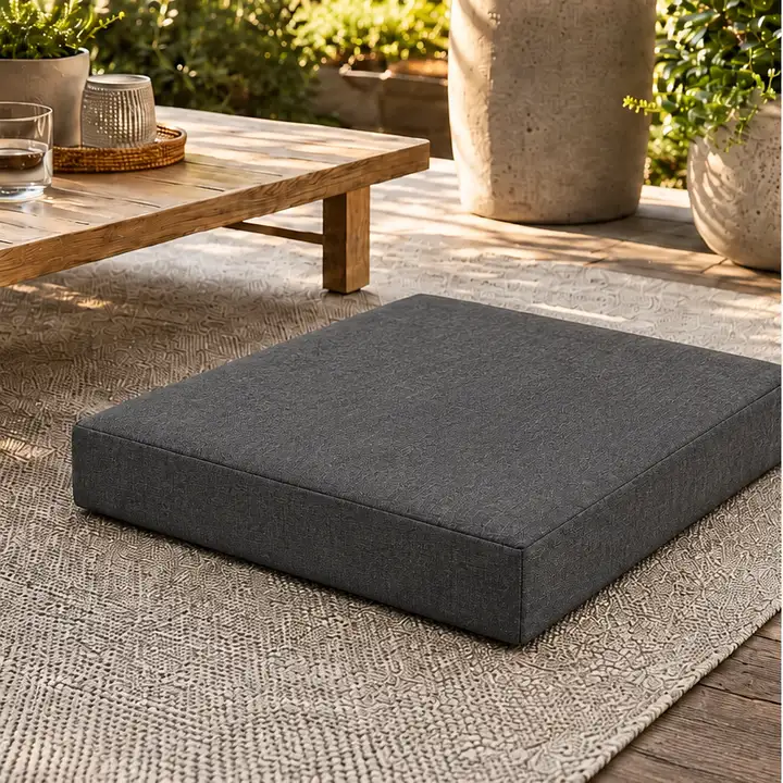 Kare Blok Minder · 50 × 50 × 7 cm | Antrasit | Dış mekân