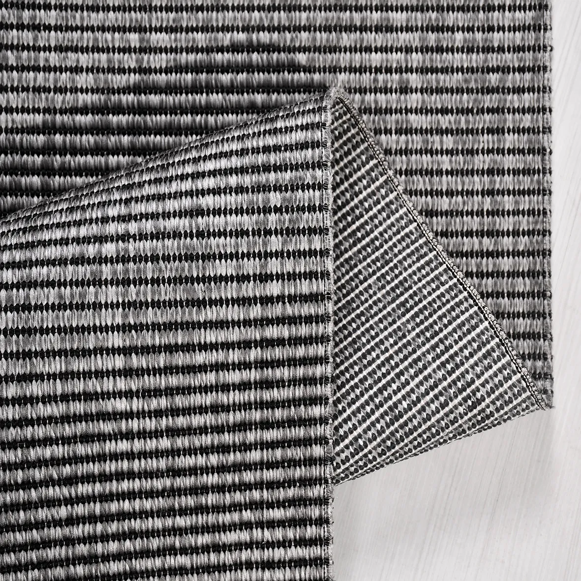 YoudayHomeCollection DELTA Model Oturma Odası Halısı · EBAT: 200X200