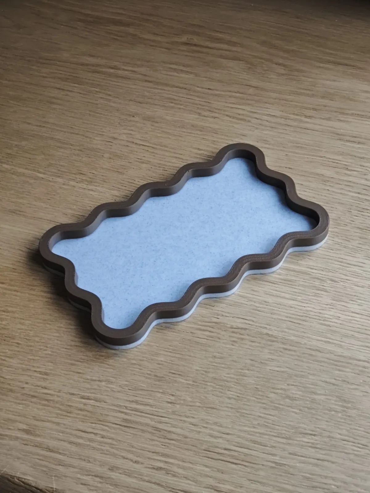 3D Baskı Dalgalı Kenarlı İki Renkli Mini Tepsi Masaüstü Organizer Takı ve Anahtar Tepsisi - Kahverengi Mavi
