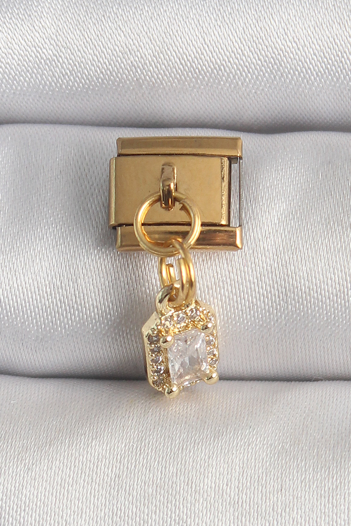 316L Çelik Gold Renk Sallantı Zirkon Taşlı Kare Model Nomination Charm