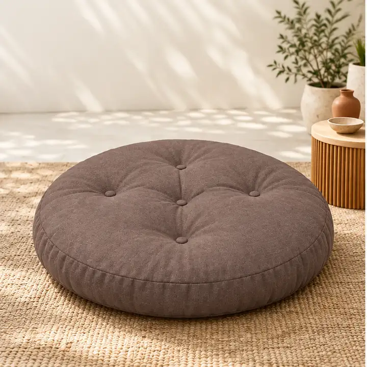 Kapitone Yuvarlak Yer Minderi · 60 × 60 × 8 cm | Kahve | Dış mekân