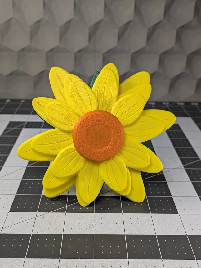 3D Baskı Ayçiçeği Yaprak Döndürücü Fidget Çiçek Stres Oyuncağı Masaüstü Fidget Sarı