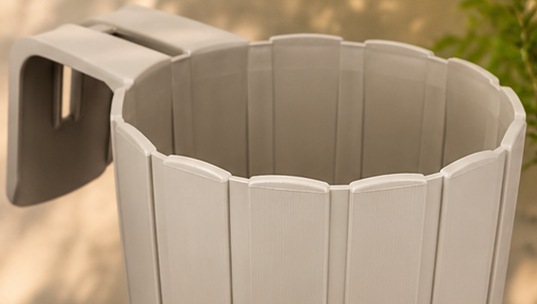 3D Baskı Askılı Balkon Saksısı Dikey Çizgili Dekoratif Çiçek ve Aromatik Bitki Saksısı - Bej