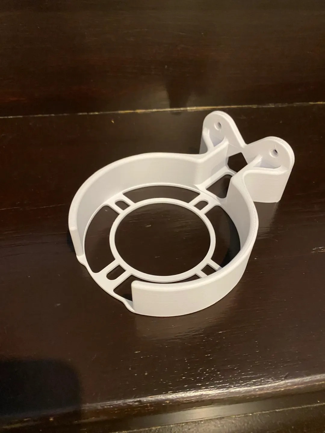 3D Baskı Silindirik Mesh Router Duvar Standı Beyaz Havalandırma Delikli Modem Duvar Askısı 110 mm Çaplı