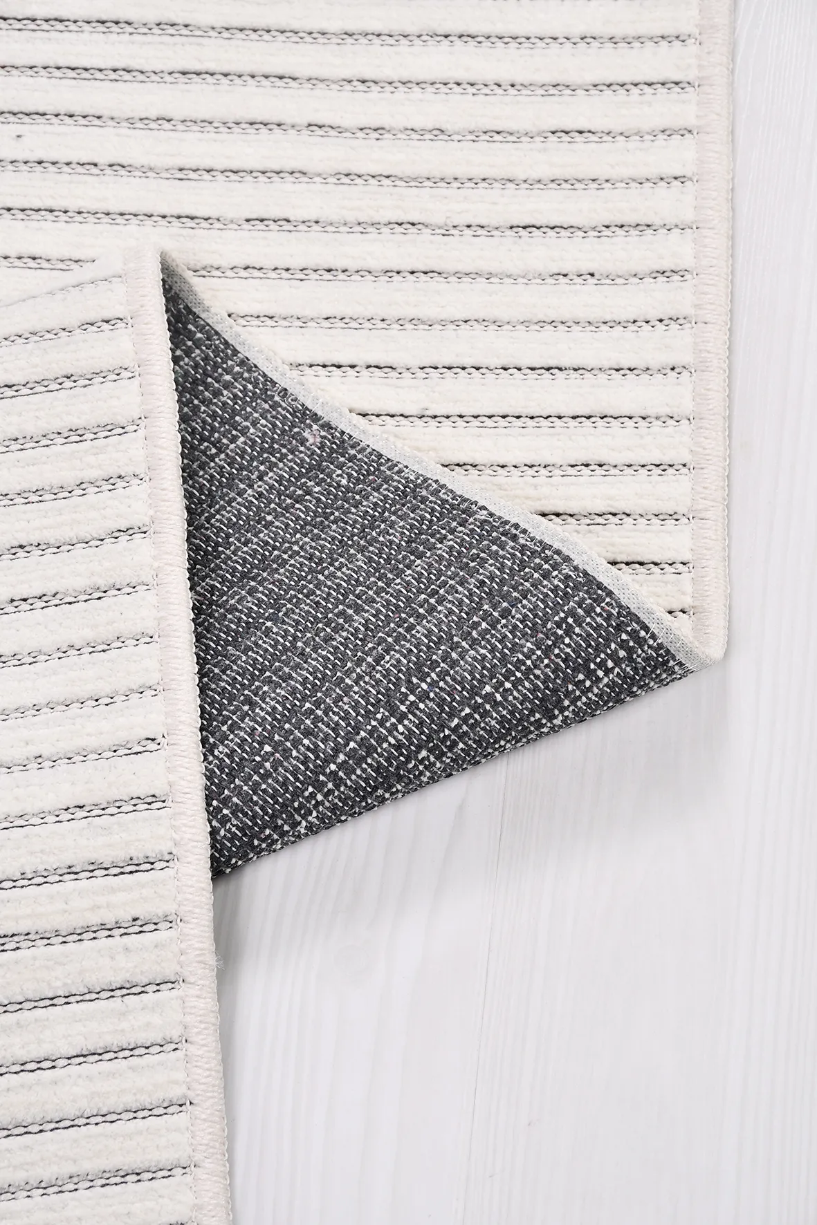 YoudayHomeCollection AYLA Model Oturma Odası Halısı · EBAT: 100X200