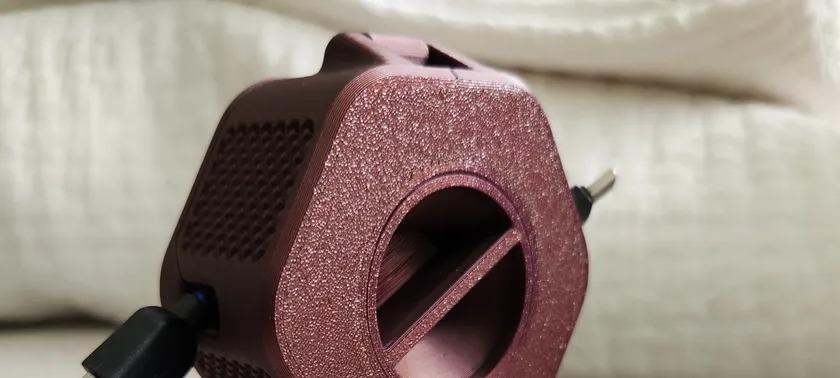 3D Baskı Taşınabilir Kablo Düzenleyici Makara Şarj ve USB Kablo Toplayıcı Döner Kablo Sarıcı - Kahverengi