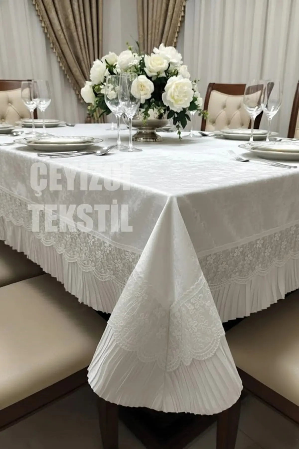 Dertsiz Kadife Tek Masa Örtüsü 160x220cm - Dantelli Yemek Masası Örtüsü 160x220cm Tek Masa